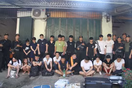 Hốt trọn 21 đối tượng người Trung Quốc trốn truy nã cùng hàng trăm thiết bị điện tử 