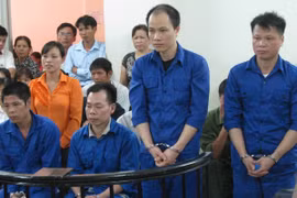 Thủ đoạn “ăn đất” của bộ sậu cán bộ xã, huyện