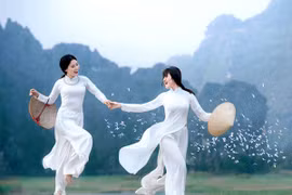Gây quỹ phục dựng nhà Lang