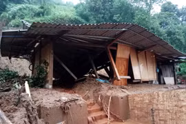 Mưa lũ phía Bắc làm 13 người chết, Bộ trưởng Nông nghiệp đề nghị dừng các hoạt động lễ hội