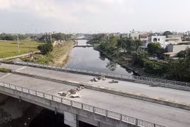 Hà Nội yêu cầu rà soát cầu vượt sông, cấm phương tiện qua các cầu yếu