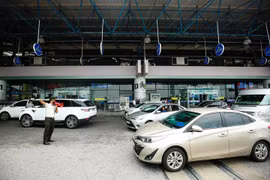 Thu phí không dừng xe ra vào sân bay trước Tết Nguyên đán, sẽ giảm ùn tắc sân bay?