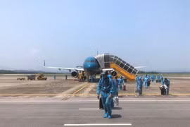 Đề xuất nối lại đường bay thương mại quốc tế từ 15-12