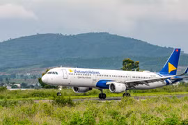Tập đoàn T&T của Bầu Hiển "lấn sân" hàng không, mua cổ phần Vietravel Airlines