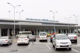 Đóng cửa 4 sân bay trước khi bão số 10 đổ bộ