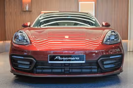 Hơn 300 chiếc Porsche Panamera tại Việt Nam bị triệu hồi do lỗi bơm nước phụ