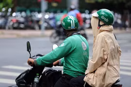 Grab, be thu phụ phí cao điểm nghỉ lễ Quốc khánh, khách thấy phản cảm
