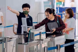 Chưa đến 1% khách làm thủ tục lên máy bay bằng tài khoản định danh điện tử VNeID