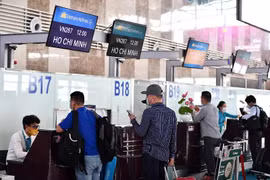 Giá đắt đỏ, vé máy bay vẫn "cháy" trên nhiều chặng dịp nghỉ lễ 30-4
