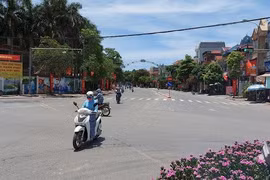 Thời tiết hôm nay: Chảo lửa Bắc bộ tăng nhiệt, nắng nóng như rang từ sáng đến tối