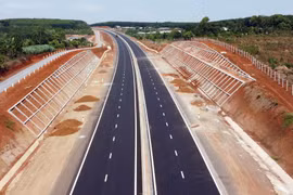 Cáp điện trên cao tốc Phan Thiết- Dầu Giây liên tục bị cắt trộm