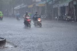 Đón không khí lạnh yếu cuối mùa, Bắc bộ mát mẻ và mưa giông rải rác