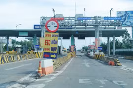 Bộ Giao thông nói gì về kiến nghị giảm các loại phí đường bộ, đăng kiểm?