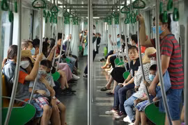 Khách đi tàu Cát Linh- Hà Đông sắp được thanh toán bằng QR code, mua hàng tiện ích tại ga