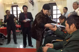 Mang hơi ấm cho thương bệnh binh dịp Xuân về