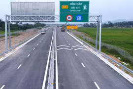 Kiến nghị đầu tư trước một đoạn cao tốc Hà Nội- Viêng Chăn