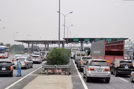 Tạm dừng thu phí tại các trạm BOT nếu ùn tắc kéo dài 1km