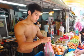 Hết "hotboy đậu phụ" đến lượt "hotboy trái cây" gây "bão" mạng Trung Quốc