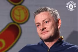 Solskjaer mắt đỏ hoe nói lời chia tay M.U