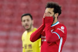 Liverpool đứt mạch bất bại sân nhà, Chelsea vẫn là số 1