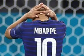 Mbappe bị đồng đội phản ứng thế nào sau trận thua sốc của Pháp?
