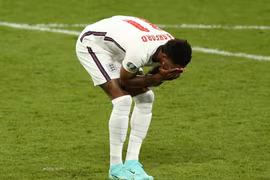 Hậu EURO, Rashford báo hung tin cho M.U