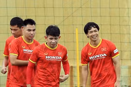 [ẢNH] Công Phượng tươi rói khi trở lại ĐT Việt Nam