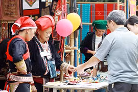 Hội chợ hàng thủ công truyền thống