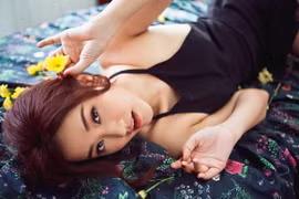 Maya quyến rũ, ngọt ngào với nhan sắc "gái một con"