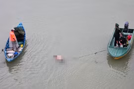 Phát hiện thi thể phụ nữ trôi trên sông Lam