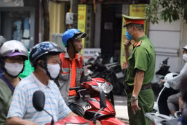 Đeo khẩu trang vẫn là biện pháp quan trọng nhất phòng Covid-19