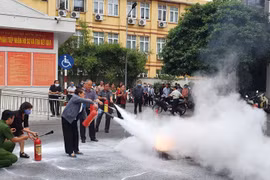 Trang bị kỹ năng phòng cháy, cứu nạn cho nhà trường và các lực lượng chữa cháy cơ sở