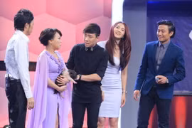 Hoài Linh - Việt Hương ôm... heo để tiếp đón Anh Thư 