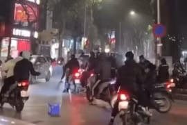 Truy xét nhóm thanh niên hành hung người trên phố Lò Đúc