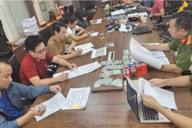 Chiến công xuất sắc của Công an Hà Nội: Triệt phá đường dây nhập lậu, tiêu thụ hàng nghìn tấn 'khí cười'