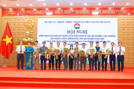 Huyện Ba Vì, Hà Nội: Tiếp nhận ủng hộ xây dựng, sửa chữa nhà ở cho hộ nghèo, hộ cận nghèo