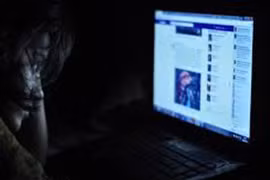 Facebook gây rối loạn giấc ngủ
