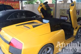Cận cảnh siêu xe Lamborghini Murcielago 15 tỷ đồng, nhập lậu, đeo biển số giả