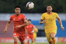 Cầu thủ Việt nguy cơ bị 'ra đường' hàng loạt khi hủy V-League 2021