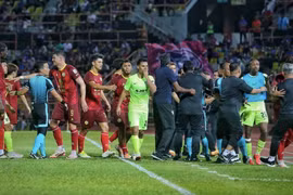 5 người bị bắt vì ẩu đả sau trận đấu giải VĐQG Malaysia