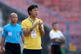 HLV Nguyễn Thành Công nhận lời "chữa cháy" cho CLB Hà Tĩnh