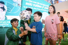10.000 trẻ đăng ký tham gia "Bức tường ý chí"