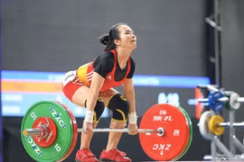 'Quýt làm cam chịu', một lực sỹ Việt Nam mất suất dự Olympic