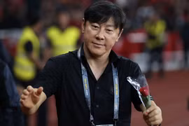 HLV Shin Tae-yong trở lại giúp Indonesia tranh "vàng" SEA Games với Việt Nam?
