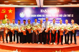 Ông Tô Văn Động tái đắc cử Chủ tịch Liên đoàn Bóng đá thành phố Hà Nội