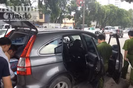 Truy tìm hung thủ đâm chết người đàn ông đang ngồi trên chiếc CRV