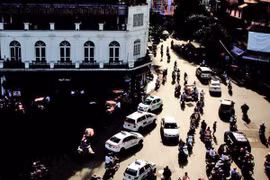 Tay chơi ở phố