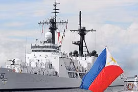 Philippines tuyển thêm 20.000 lính, mua thêm máy bay, tàu chiến