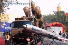Ấn Độ gây choáng váng với phiên bản khủng của tên lửa BrahMos-II