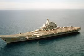 Tàu sân bay Kuznetsov thống lĩnh 30 chiến hạm Nga diễn tập 